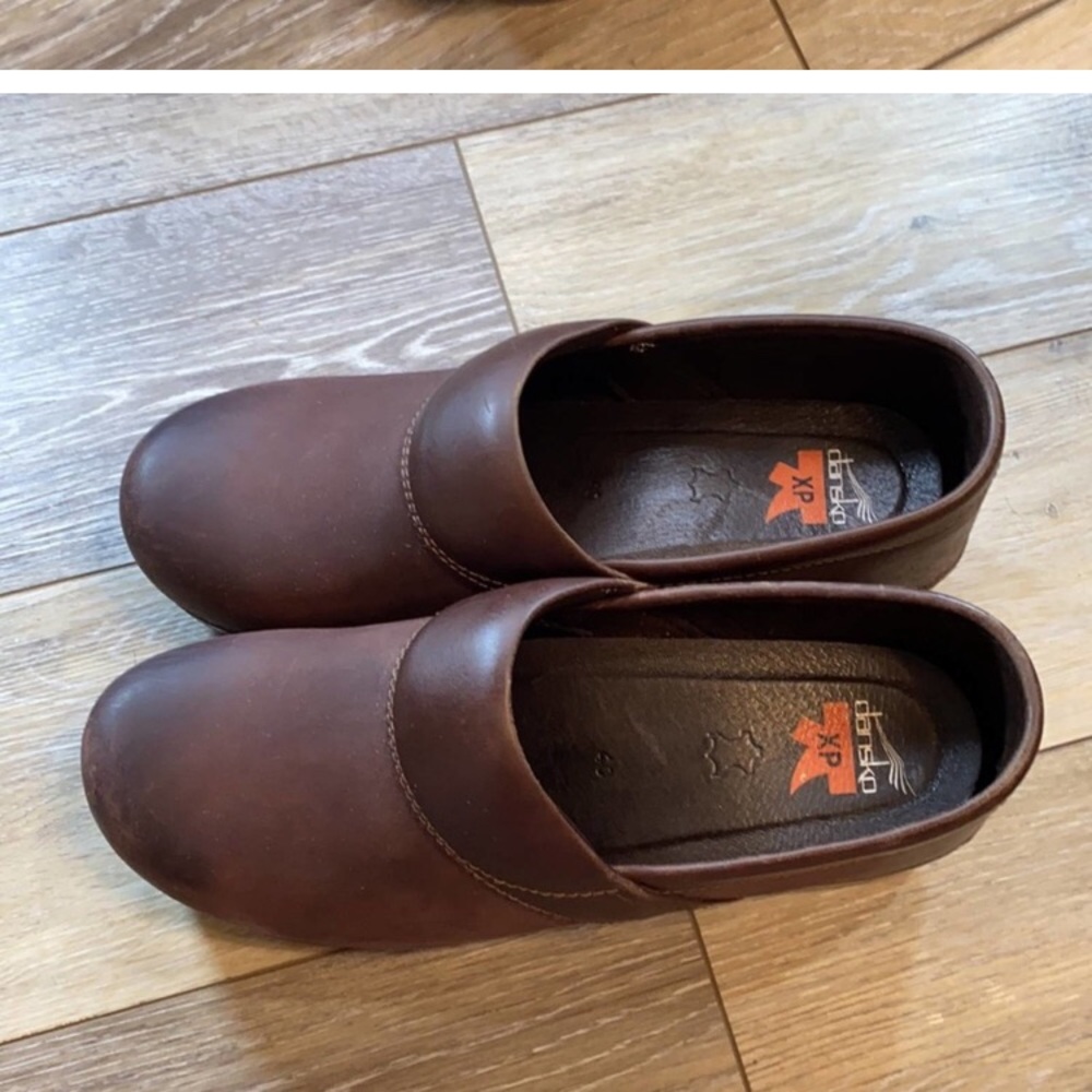 Dansko Classic Distressed Leather/Suede Berry Clogs